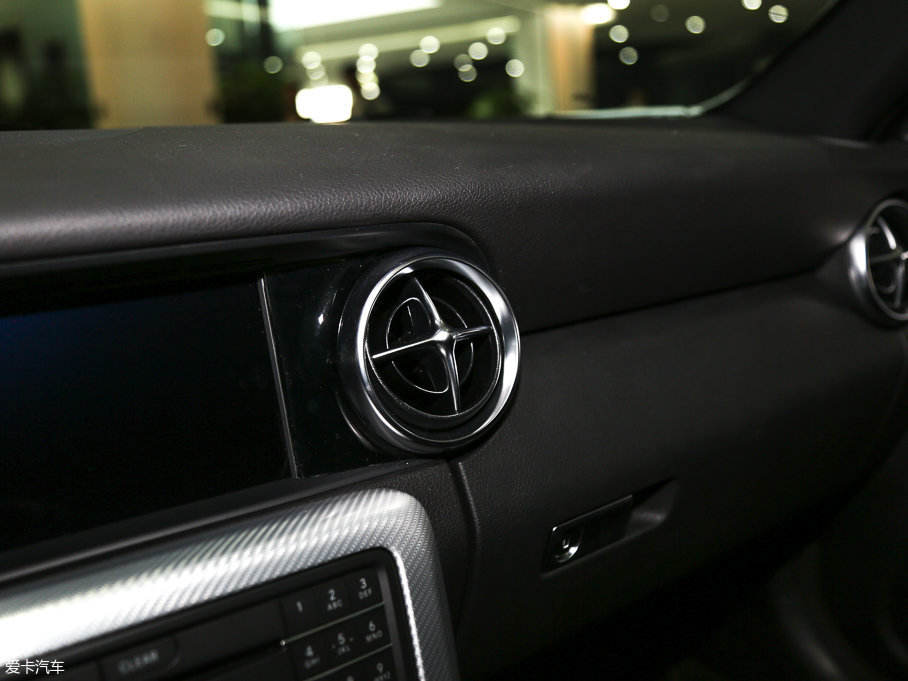 2016YSLC 200 (dng)