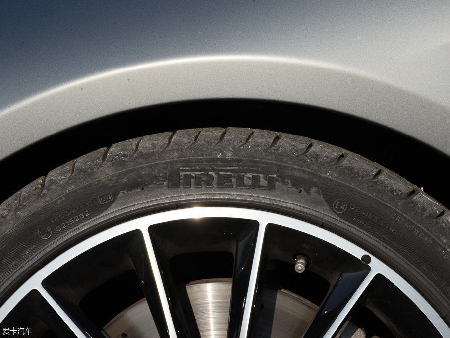 2016YSLC 300 A\(yn)(dng)