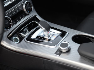 2016300 A\(yn)(dng) QU