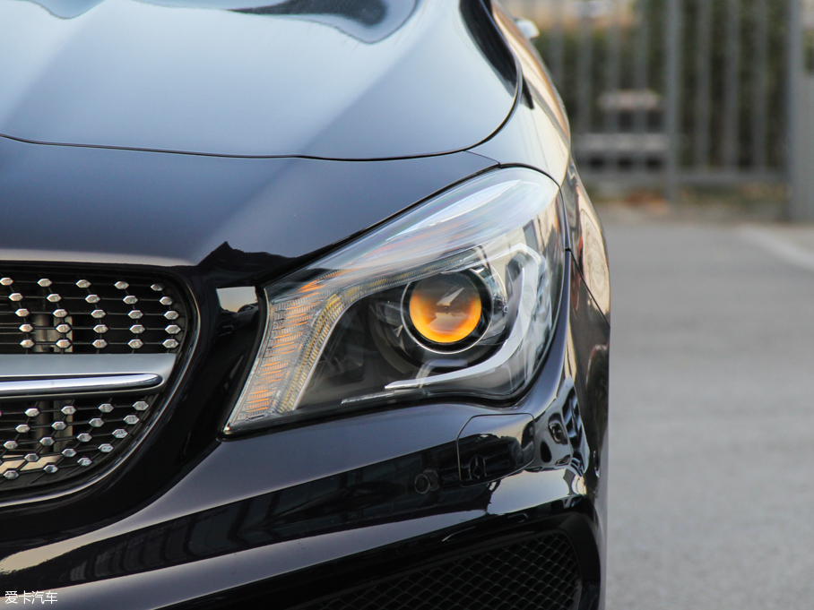 2016YCLA CLA 220 4MATIC