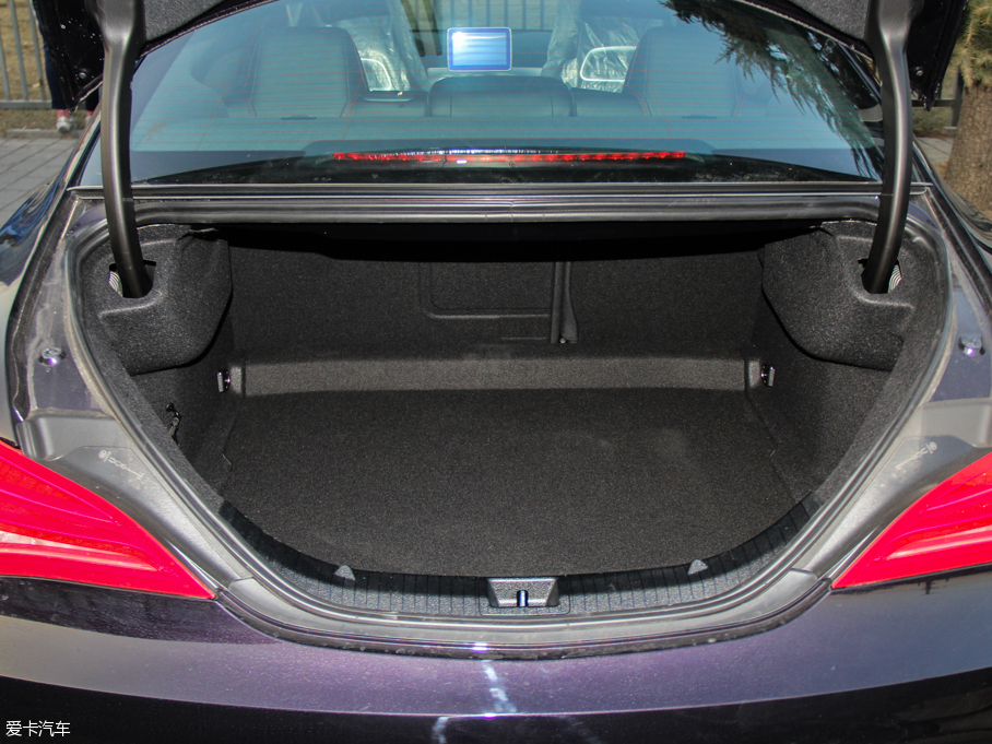 2016YCLA CLA 220 4MATIC