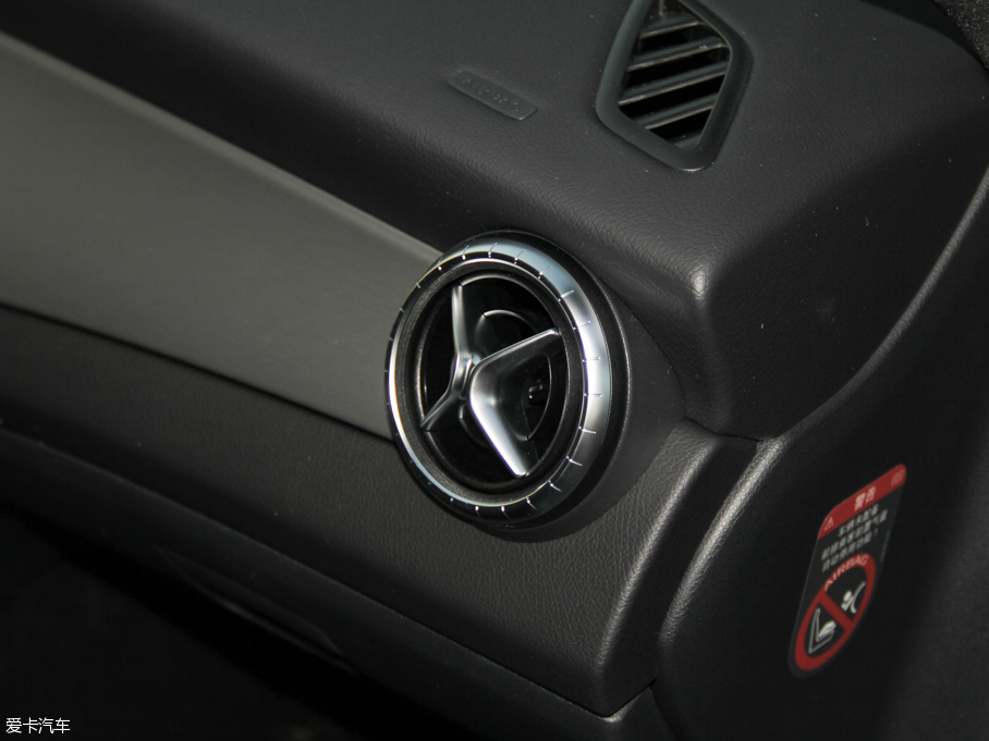 2016YCLA CLA 220 4MATIC