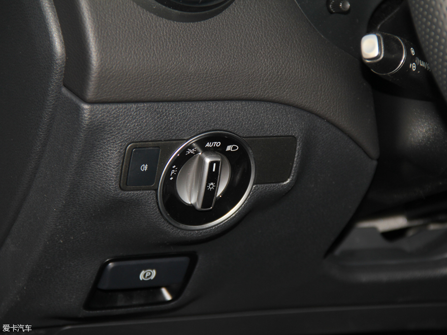 2016YCLA CLA 220 4MATIC