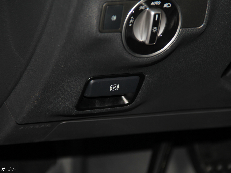 2016YCLA CLA 220 4MATIC