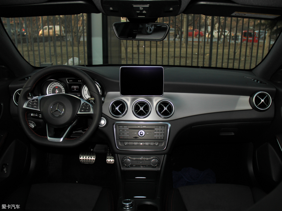 2016YCLA CLA 220 4MATIC