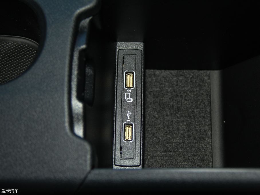 2016YCLA CLA 260 4MATIC