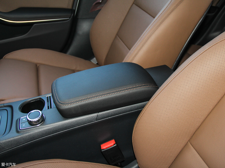 2016YCLA CLA 260 4MATIC