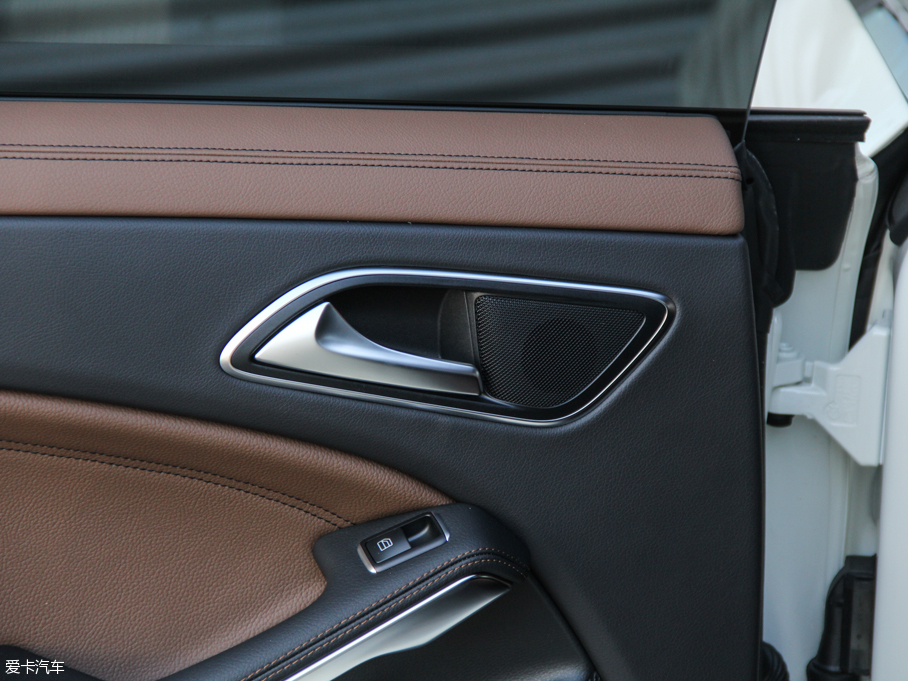 2016YCLA CLA 260 4MATIC