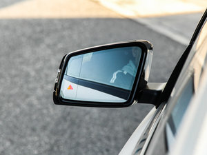 2016CLA 260 4MATIC ^