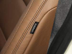 2016��CLA 260 4MATIC ���g����