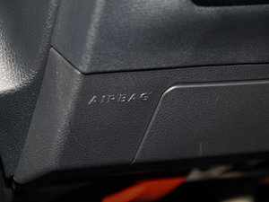 2016��CLA 260 4MATIC ���g����