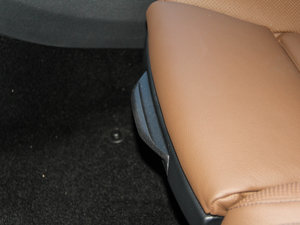 2016��CLA 260 4MATIC ���g����