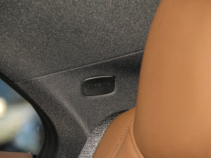 2016��CLA 260 4MATIC ���g����