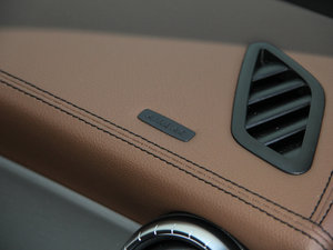 2016��CLA 260 4MATIC ���g����