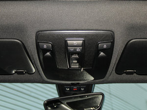 2016��CLA 260 4MATIC ���g����