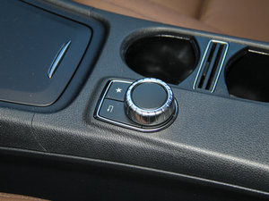 2016��CLA 260 4MATIC �п؅^