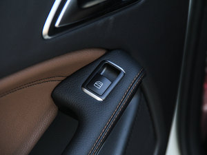 2016��CLA 260 4MATIC �п؅^