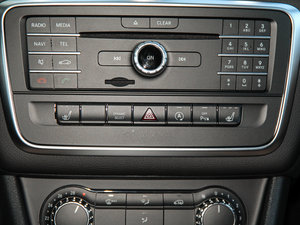 2016��CLA 260 4MATIC �п؅^