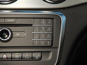 2016��CLA 260 4MATIC �п؅^