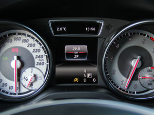 2016��CLA 260 4MATIC �п؅^