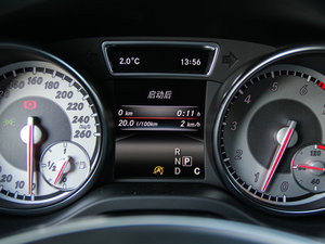 2016��CLA 260 4MATIC �п؅^