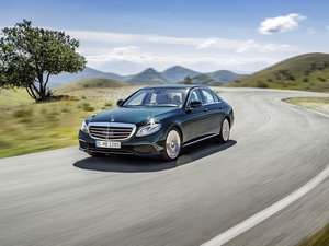 2016��E 350e ���w���^