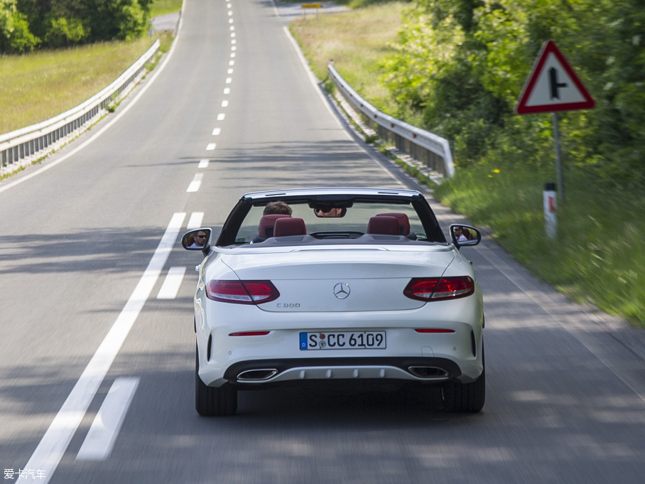 2016YCCabriolet C 300