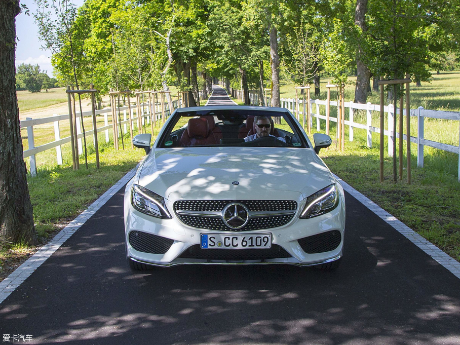 2016YCCabriolet C 300