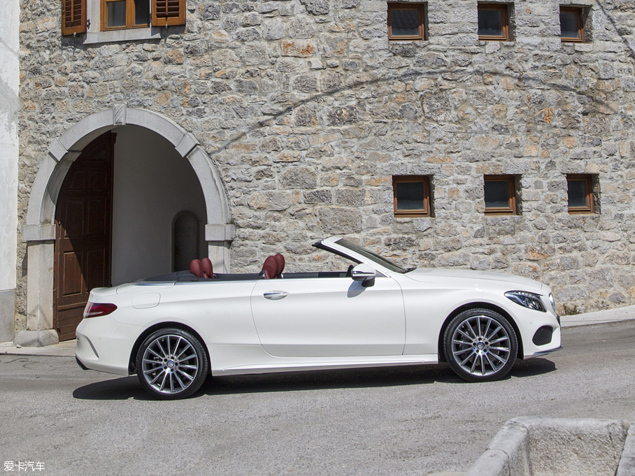 2016YCCabriolet C 300