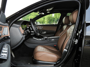 2016款S 500L 4MATIC 前排空间