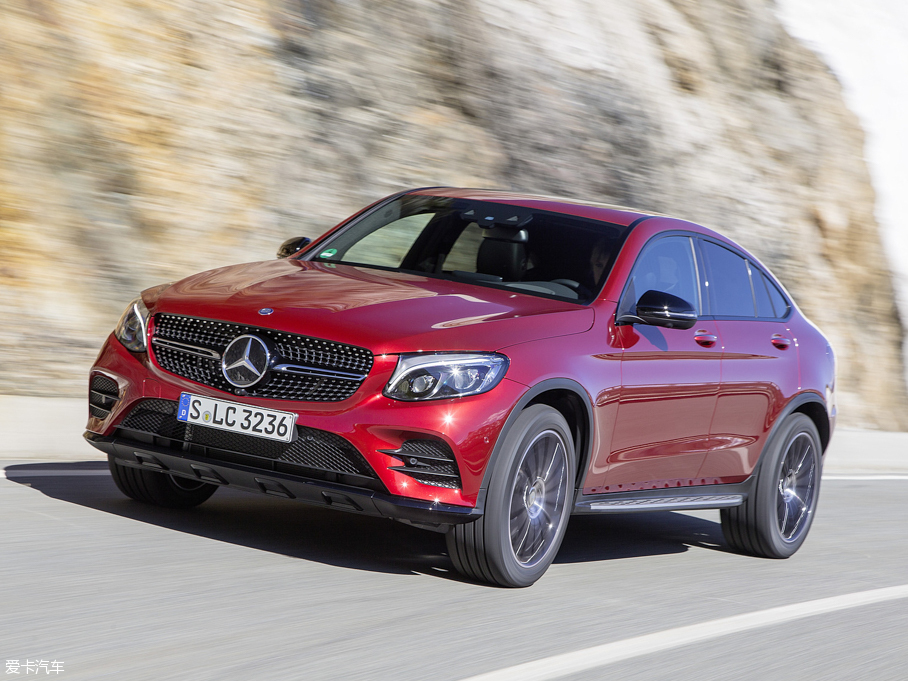 2016YGLCCoupe(M(jn)) 350 d