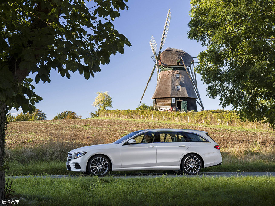 2016YE(j)܇(ch) E400