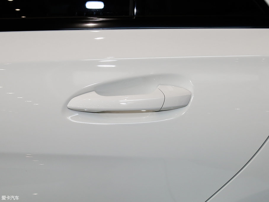 2017YCLA CLA 220 4MATIC