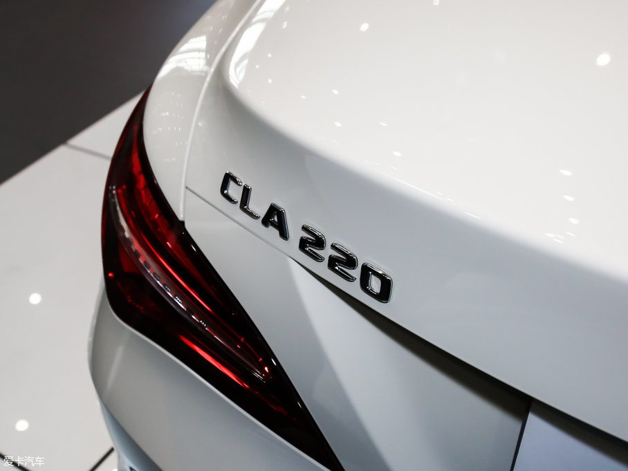 2017YCLA CLA 220 4MATIC