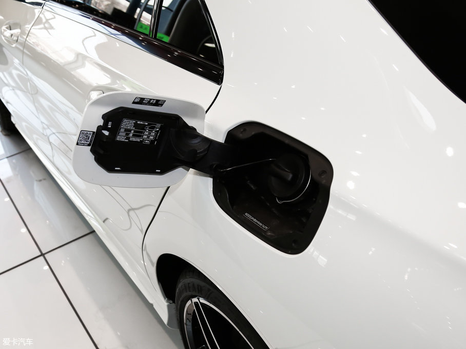 2017YCLA CLA 220 4MATIC