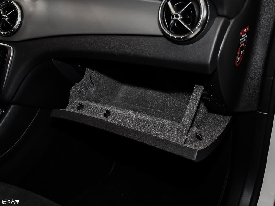 2017YCLA CLA 220 4MATIC