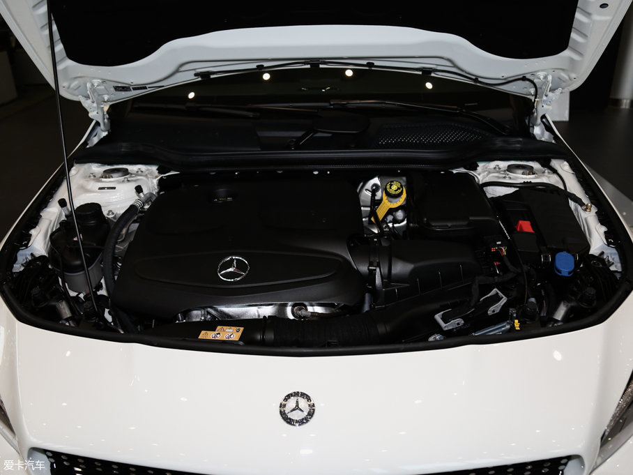 2017YCLA CLA 220 4MATIC