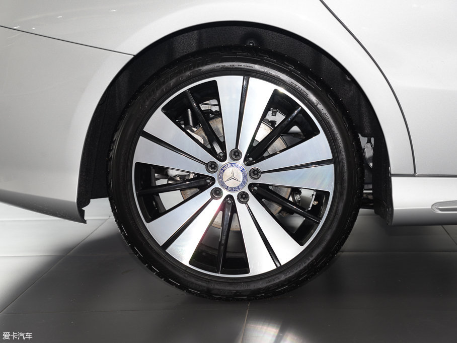 2017YCLA CLA 200 r(sh)