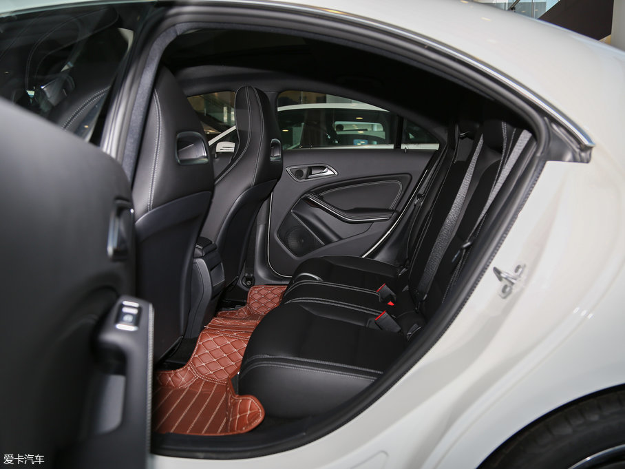 2017YCLA Ŀ CLA 200 Ӹ