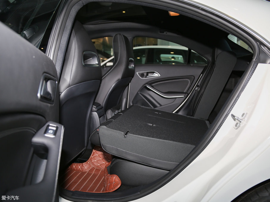 2017YCLA Ŀ CLA 200 Ӹ