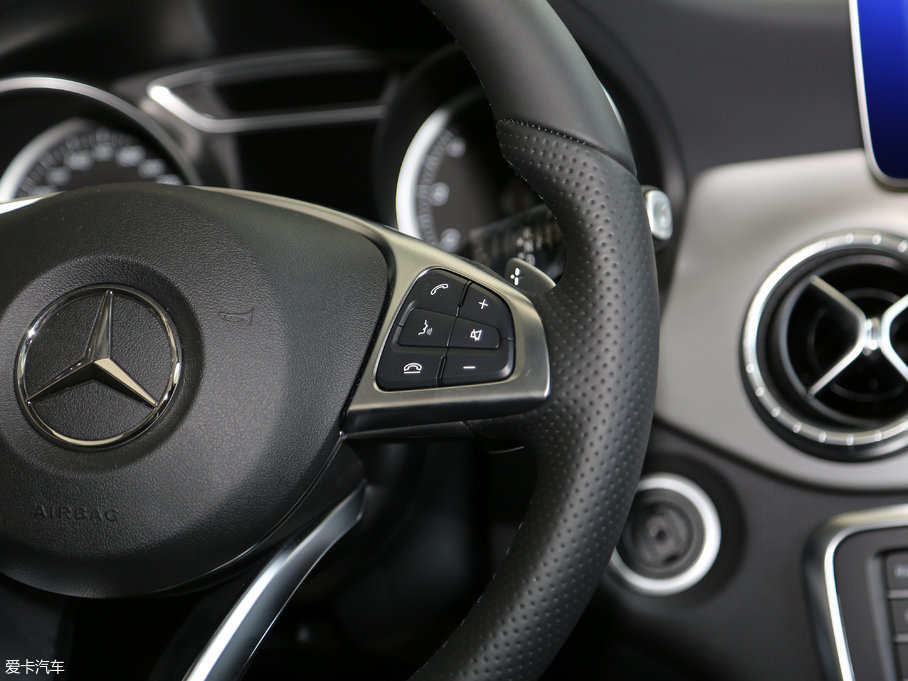 2017��YCLA �Ŀ� CLA 260 4MATIC