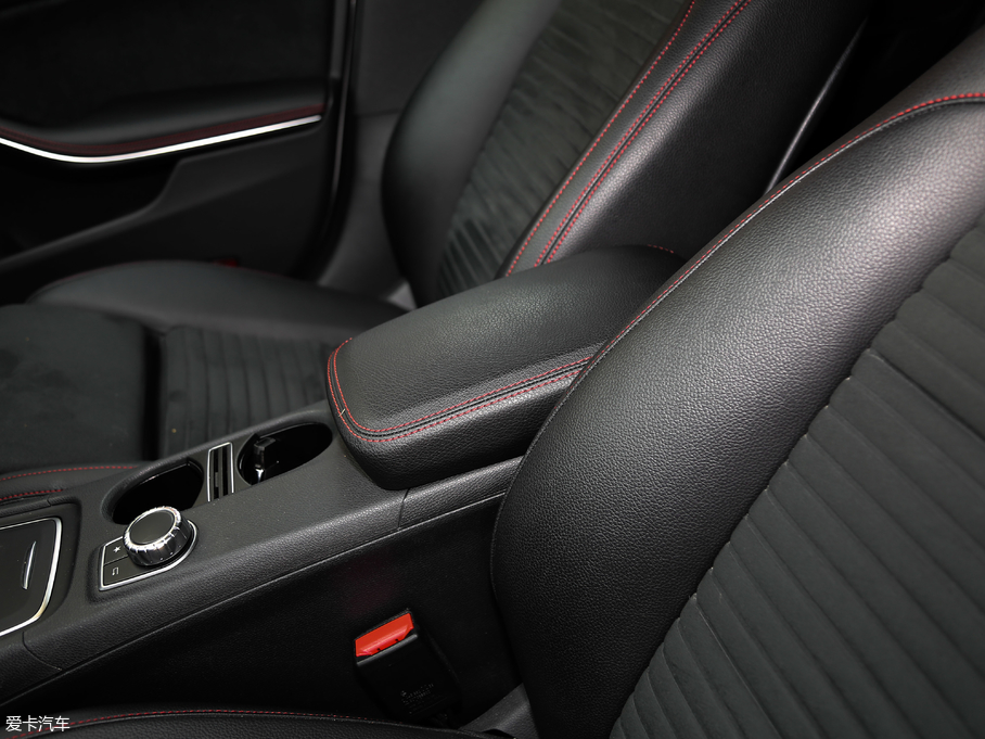 2017YCLA Ŀ CLA 220 4MATIC