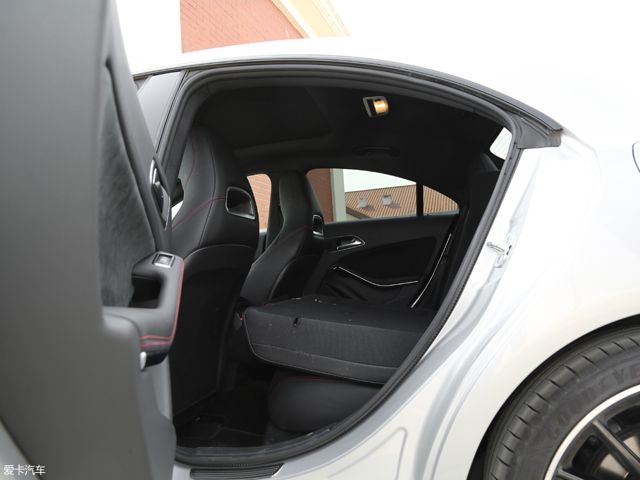 2017YCLA Ŀ CLA 220 4MATIC