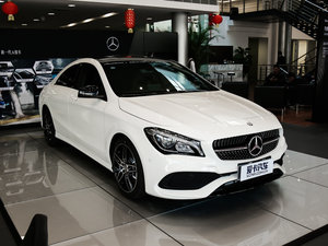2017款CLA 220 4MATIC 整体外观