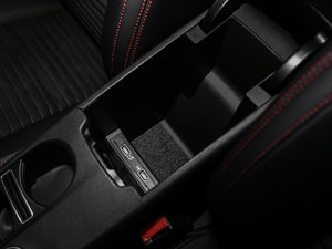 2017CLA 220 4MATIC g