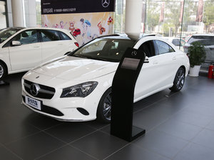 2017款改款 CLA 200 动感型 左前45度
