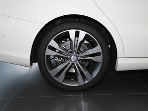 2017Ŀ CLA 200 Ӹ ݆Ȧ