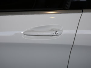 2017Ŀ CLA 200 Ӹ {T