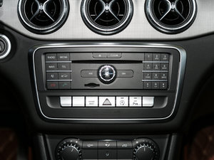 2017��Ŀ� CLA 200 �Ӹ��� ����{��