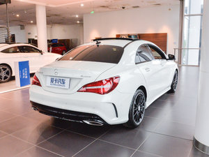 2017款CLA 260 4MATIC 整体外观